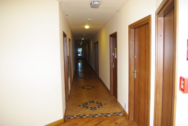 korytarz zajazd przy starej 2